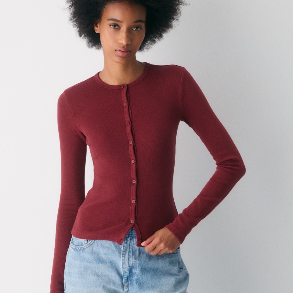 Aritzia HomeStretch Rib Crew Button-Up in Vintage Cordovan - M